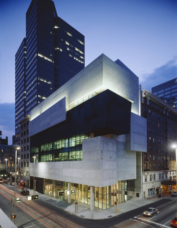 Projeto do CAC (Contemporary Arts Center) em Chicago, EUA, por Zaha Hadid, 2003.
