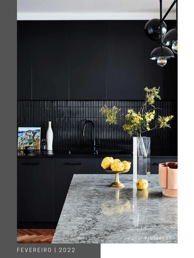 Que tal uma cozinha preta?